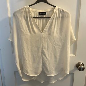 *4 FOR 30* Fab’Rik White V-Neck Blouse Size XS